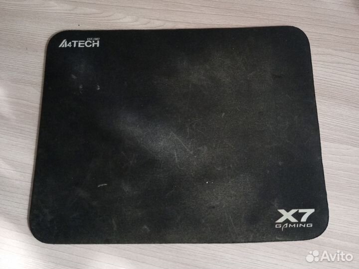 Продам игровой коврик бу