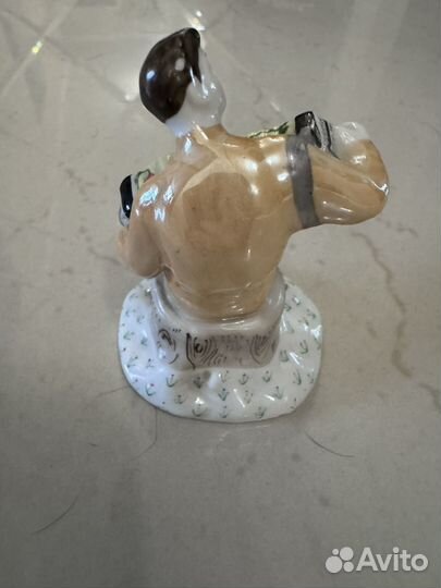 Фарфоровые фигурки