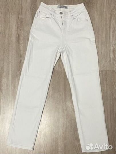 Костюм спортивный джинсы белые и голубые