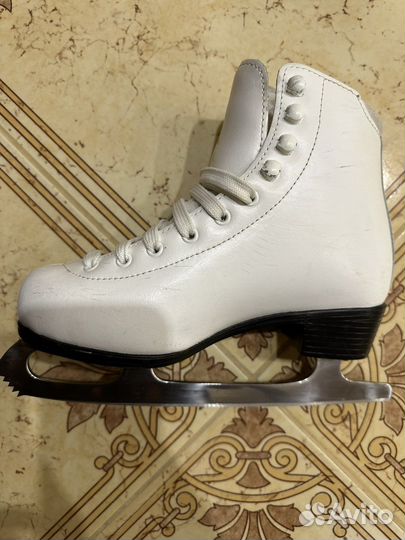 Коньки для фигурного катания