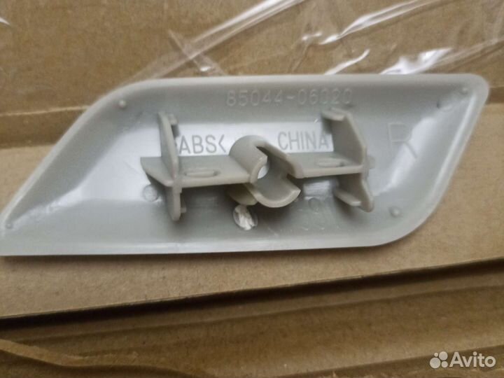 Крышка омывателя фары тойота камри 2011-2014