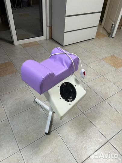 Пылесос для педикюра с подставкой