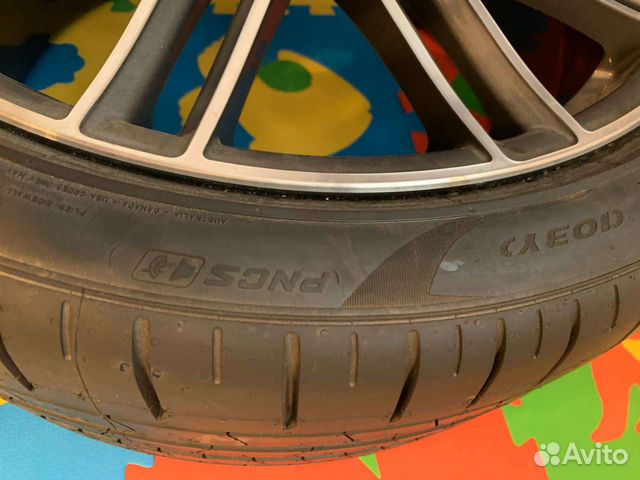 Pirelli P Zero PZ4 275/35 R21 и 315/30 R21