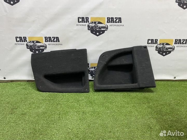 Обшивка багажника Audi A8