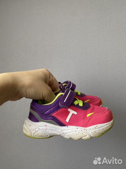 Кроссовки для девочки 22 р