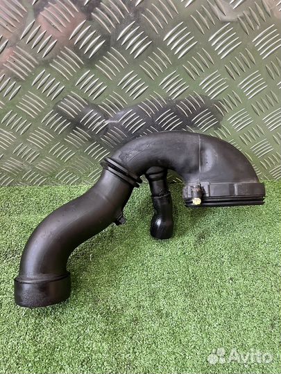 Патрубок воздушного фильтра бмв М57 Е60 Е70