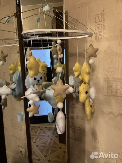 Мобиль (подвеска с фигурками) на кроватку