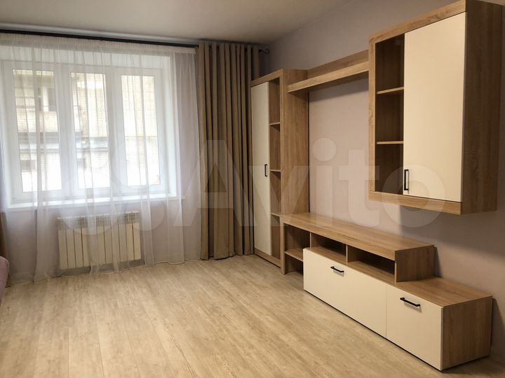 2-к. квартира, 60 м², 1/5 эт.