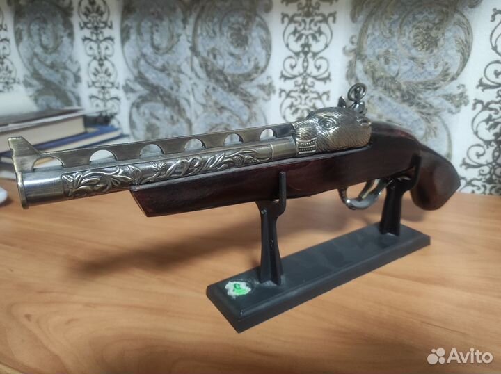 Зажигалка сувенир Пистолет