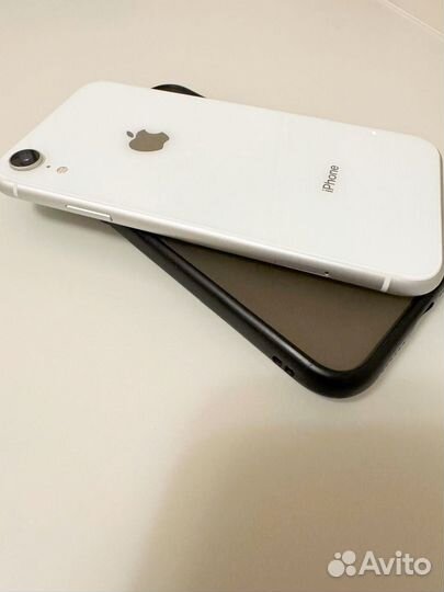 iPhone Xr, 64 ГБ