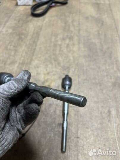 Рулевая тяга / Toyota Avensis ACM20 CLM20