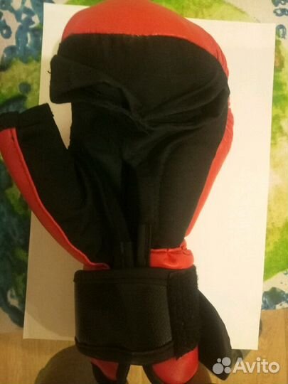 Перчатки Для рукопашного боя