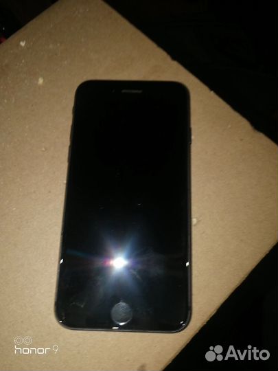 iPhone 8, 64 ГБ