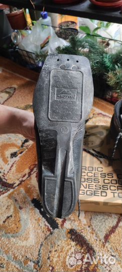 Лыжные ботинки