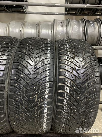 Nokian Tyres Hakkapeliitta 8 SUV 235/50 R19 103T