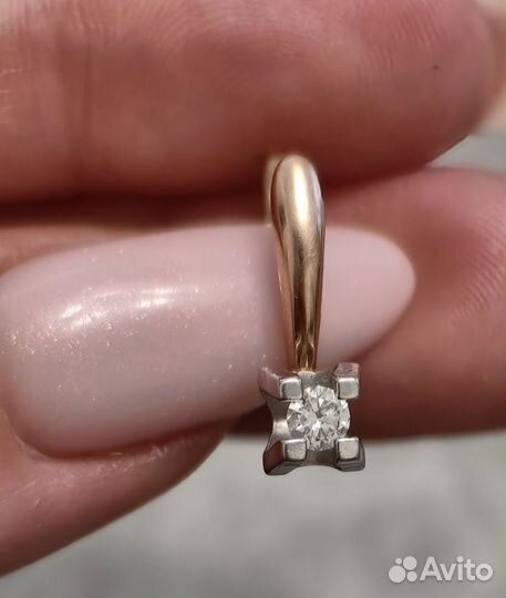 Золотые серьги с бриллиантами