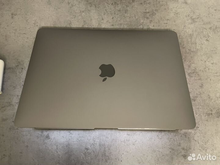 Apple macbook air 13 2020 i3/128gb