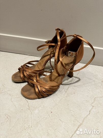 Туфли для бальных танцев латина