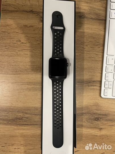 Часы apple watch 3 42mm в хорошем состояние