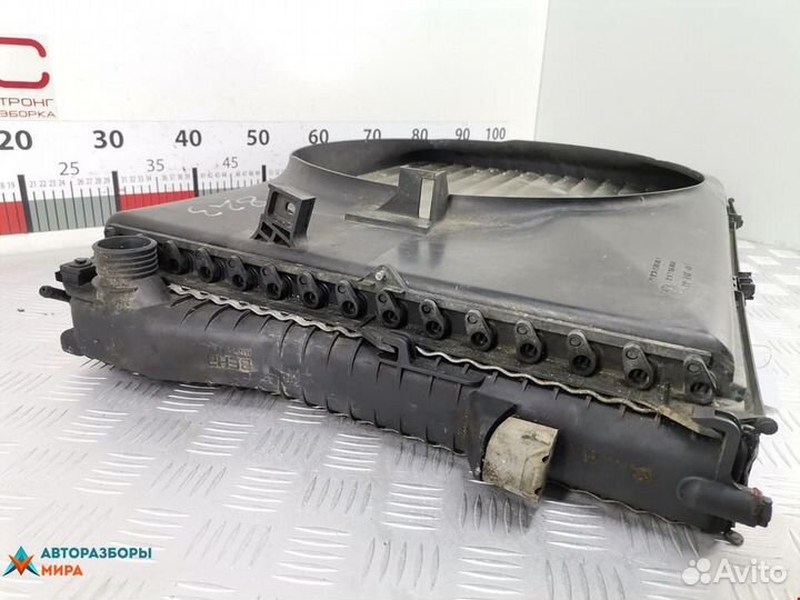 Радиатор (основной) BMW 7 E38 1997 17112246012