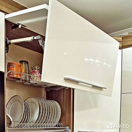 Кухонный гарнитур угловой в потолок на заказ