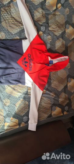 Толстовка adidas