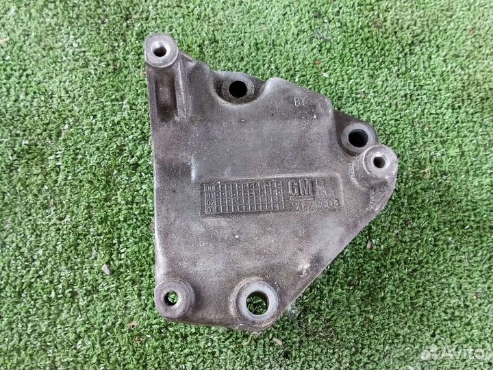 Кронштейн кондиционера Opel Astra G Z18XE