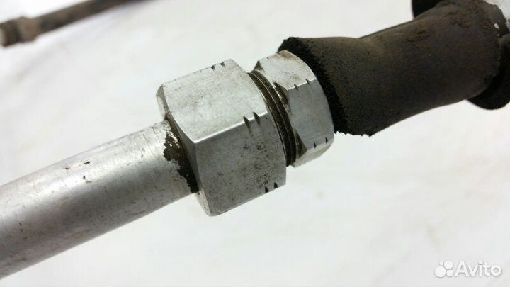 Трубка кондиционера Mazda 323 BA Z5 1996