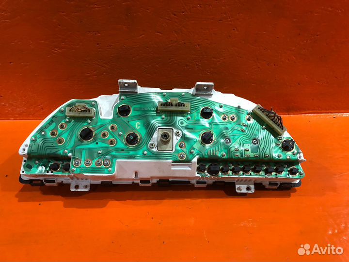 Щиток приборов isuzu gemini JT1*