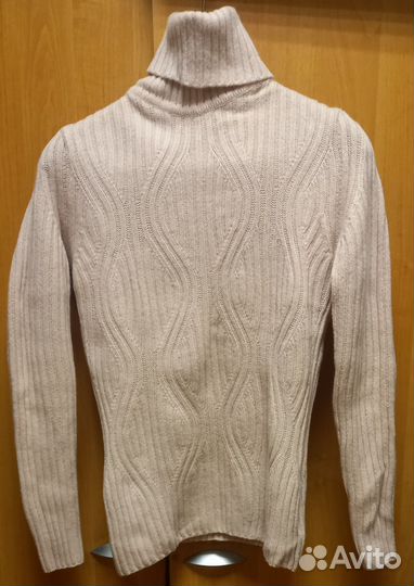 Свитер женский