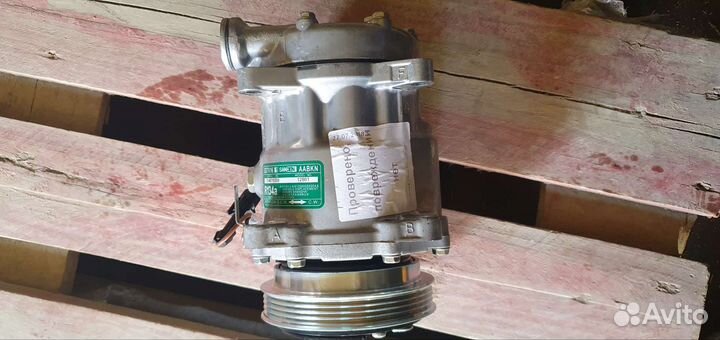 Компрессор кондиционера 8103200-k00