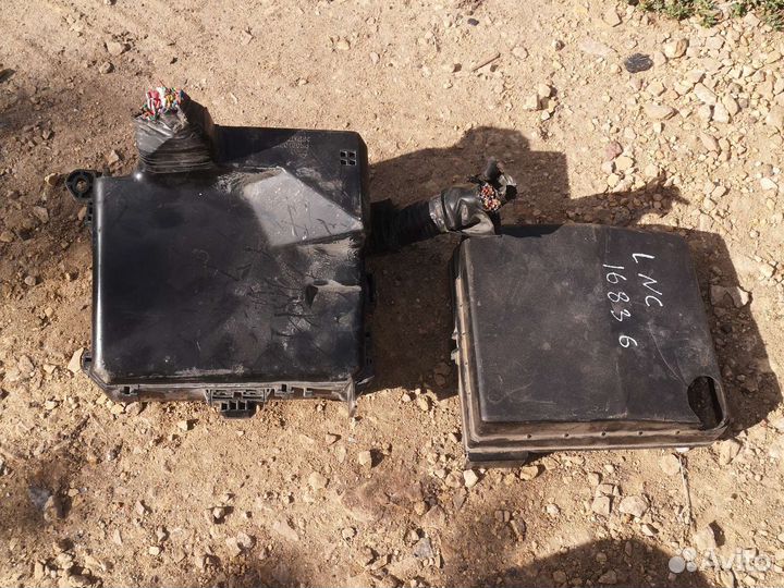 Блок предохранителей Lancer X