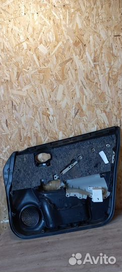 Обшивка двери передняя левая Nissan Juke F15