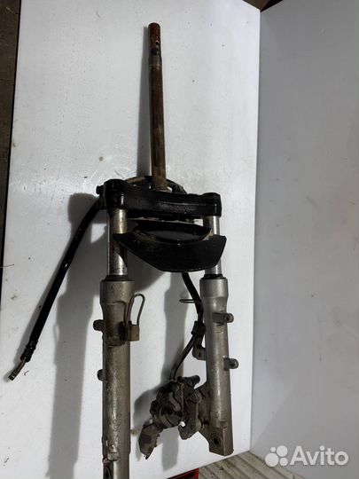 Передняя вилка в с тормоз систе Suzuki address 110