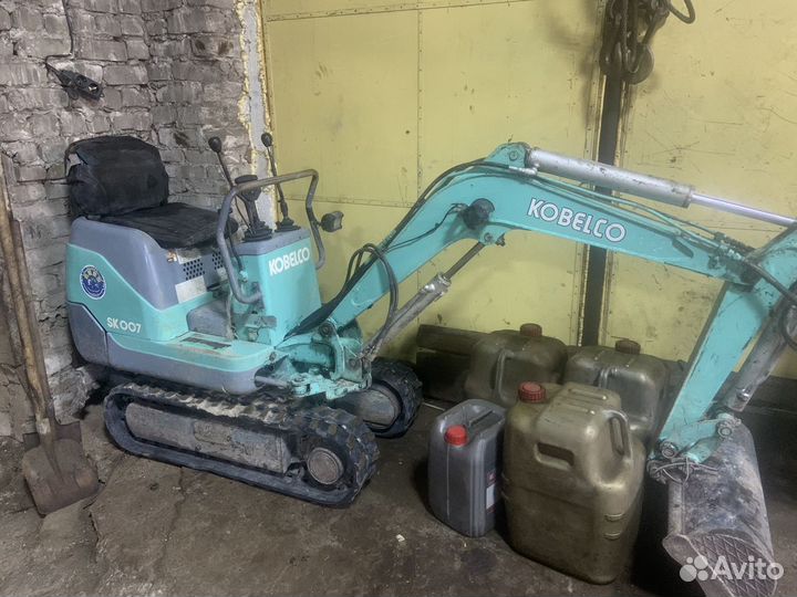 Мини-экскаватор Kobelco SK007-2, 2012