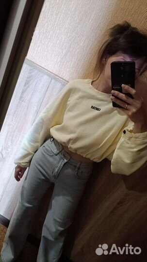 Толстовка укороченная Святая