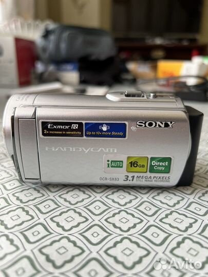 Видеокамера Sony Handycam DCR-SX83E