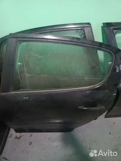 Двери Пежо 407