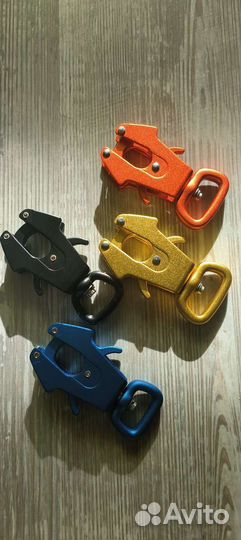 Карабин универсальный frog для поводков, туризма