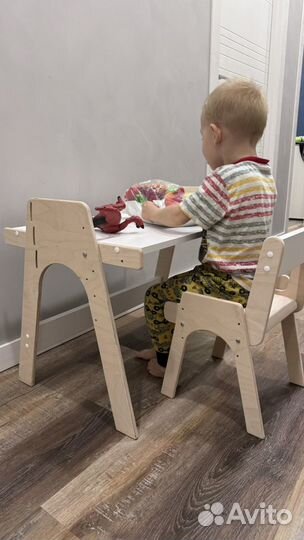 Растущий стол и стул детский
