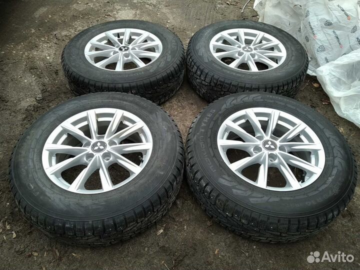 Mitsubishi Kia Hyundai Зимние Колёса R16 215/70