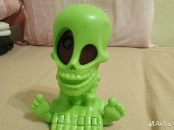 The visions of Johnny the skull