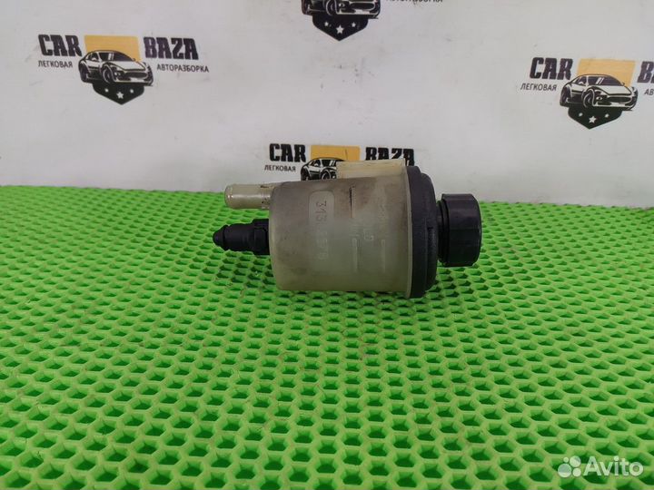 Бачок гидроусилителя