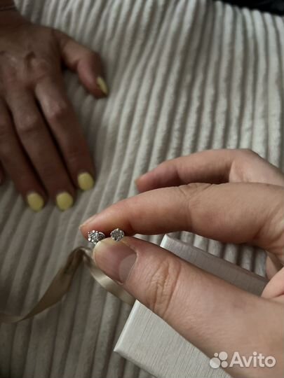 Бриллиантовые пусеты