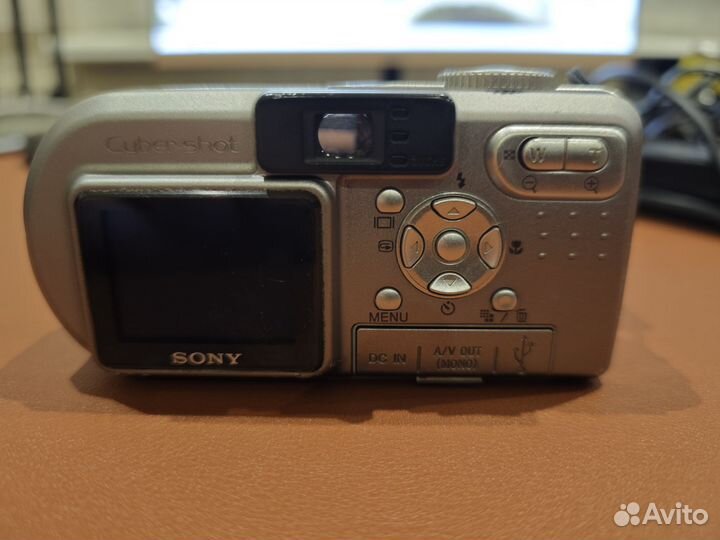 Цифровой фотоаппарат sony cyber shot