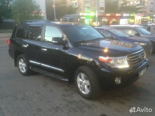 Авито аренда авто. Toyota Land Cruiser с водителем. Водитель телохранитель на ленд Крузере 200. Ленд Крузер 200 на прокат вкатаный Иркутск. Авито будённовск ленд Крузер 200.