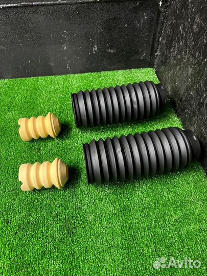 Комплект пыльник и отбойник амортизатора передний