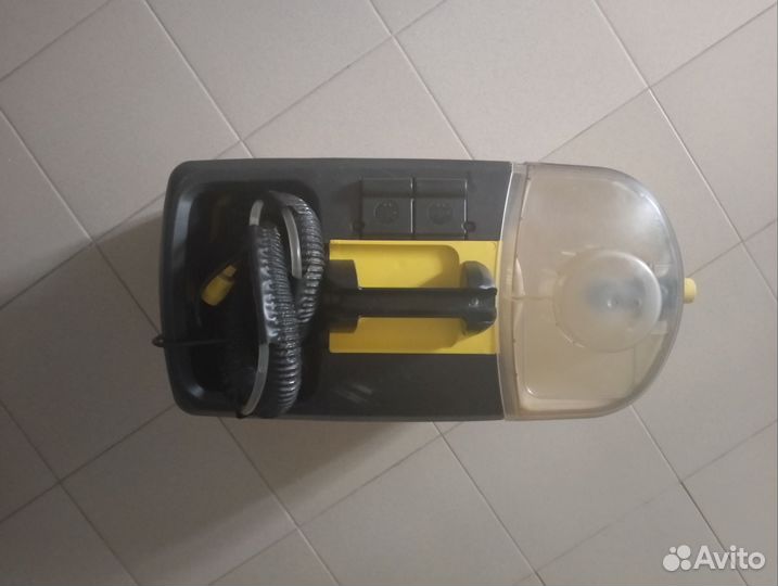 Моющий пылесос Karcher puzzi100