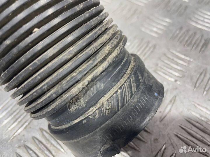 Б/У Патрубок воздушного фильтра opel