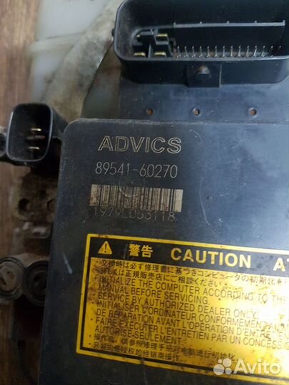 Блок abs на Toyota land cruiser 200